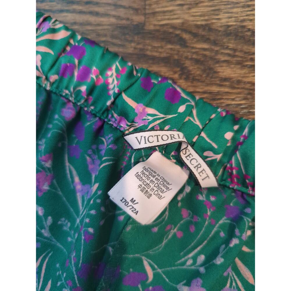 Victoria's Secret Green Floral Pajama Shorts - Picture 3 of 4